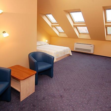 Tuenderpart Vendeghaz Hotel Eger Cameră foto